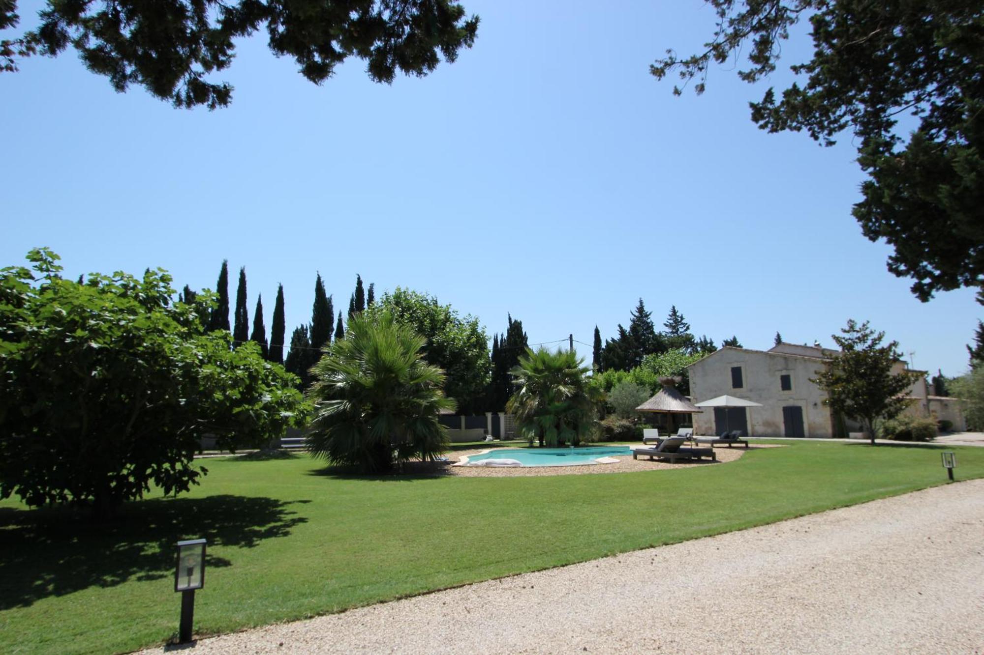 Bed and Breakfast Mas Paloma Rognonas Exterior foto