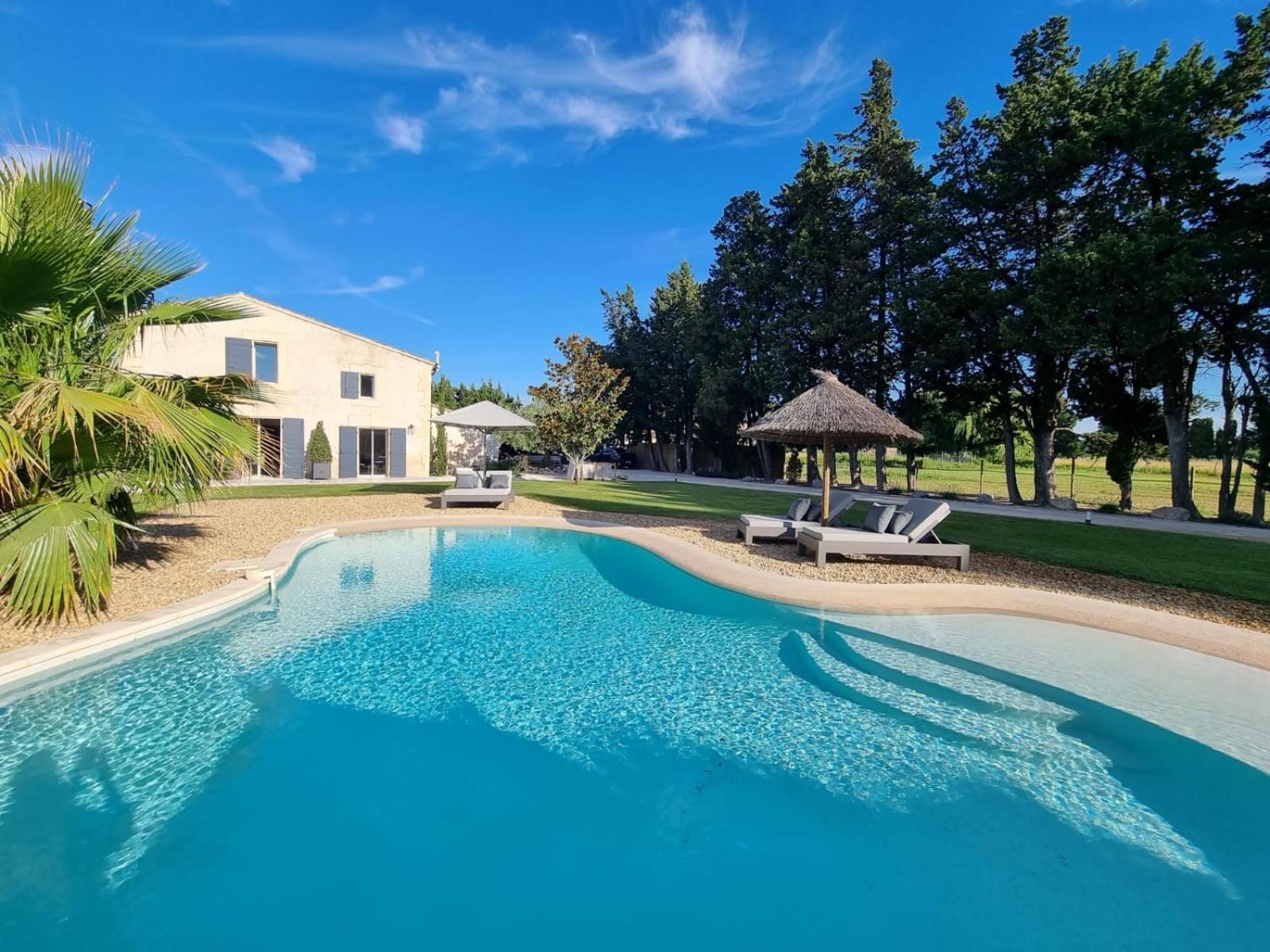 Bed and Breakfast Mas Paloma Rognonas Exterior foto