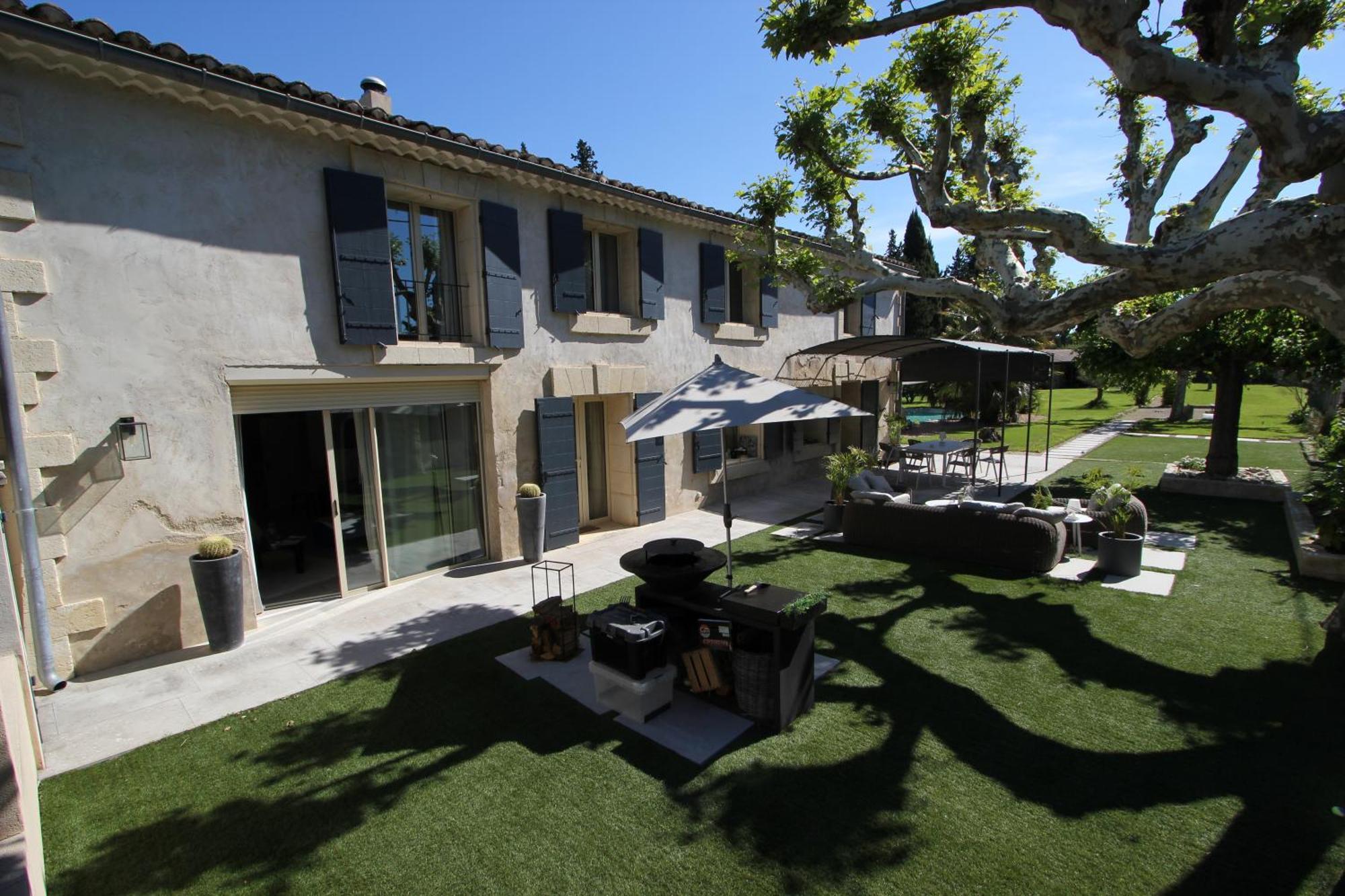 Bed and Breakfast Mas Paloma Rognonas Exterior foto