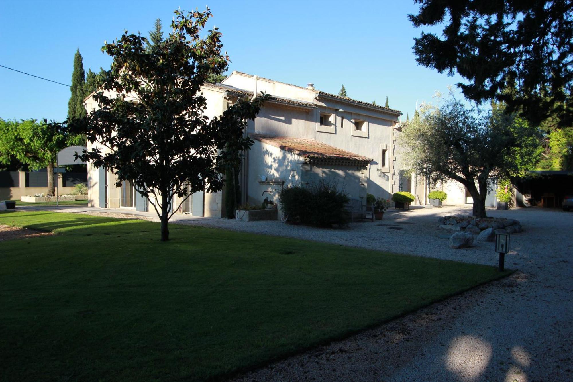 Bed and Breakfast Mas Paloma Rognonas Exterior foto