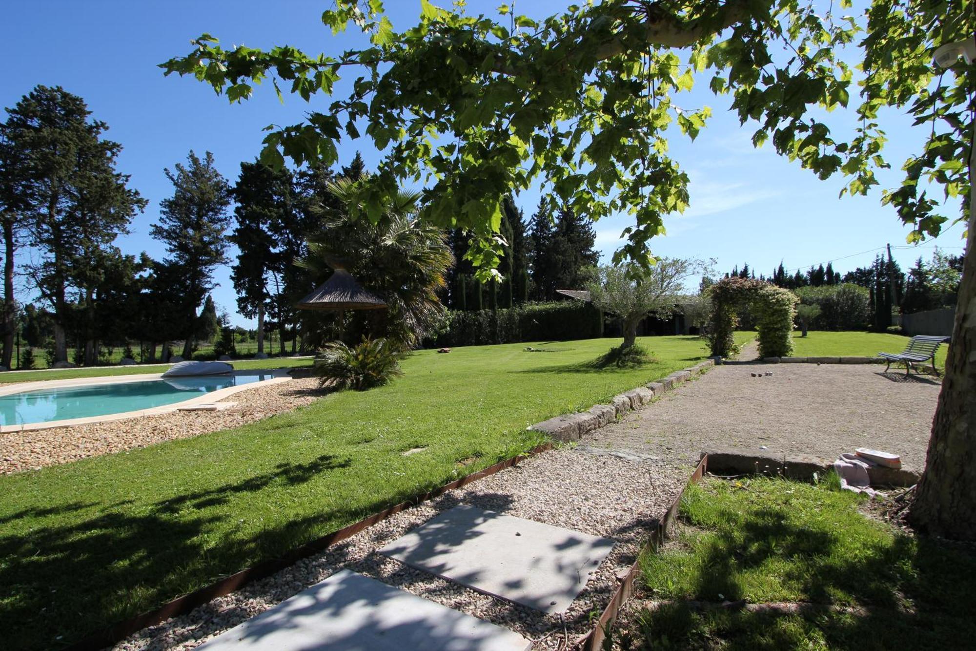 Bed and Breakfast Mas Paloma Rognonas Exterior foto