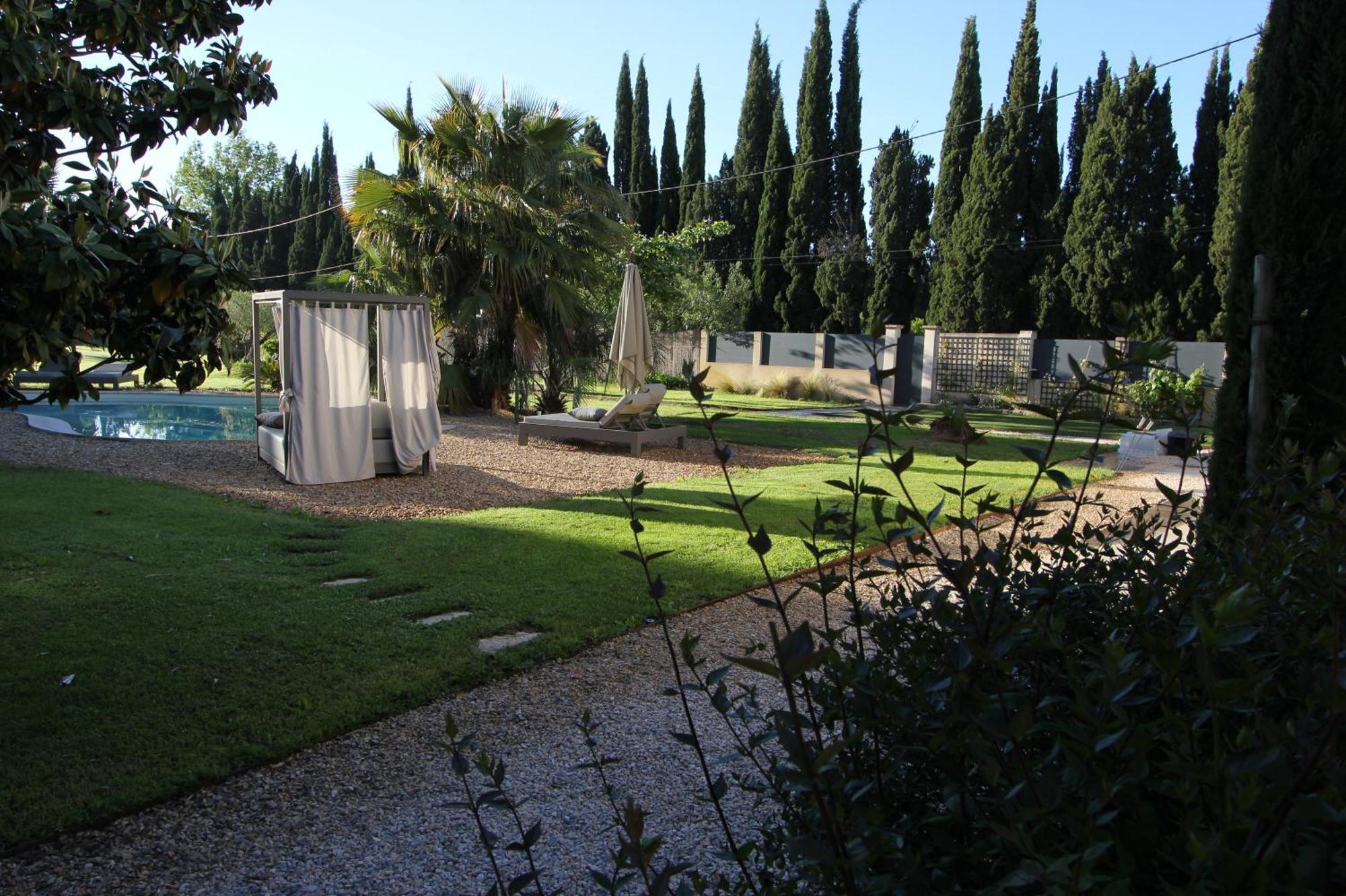 Bed and Breakfast Mas Paloma Rognonas Exterior foto