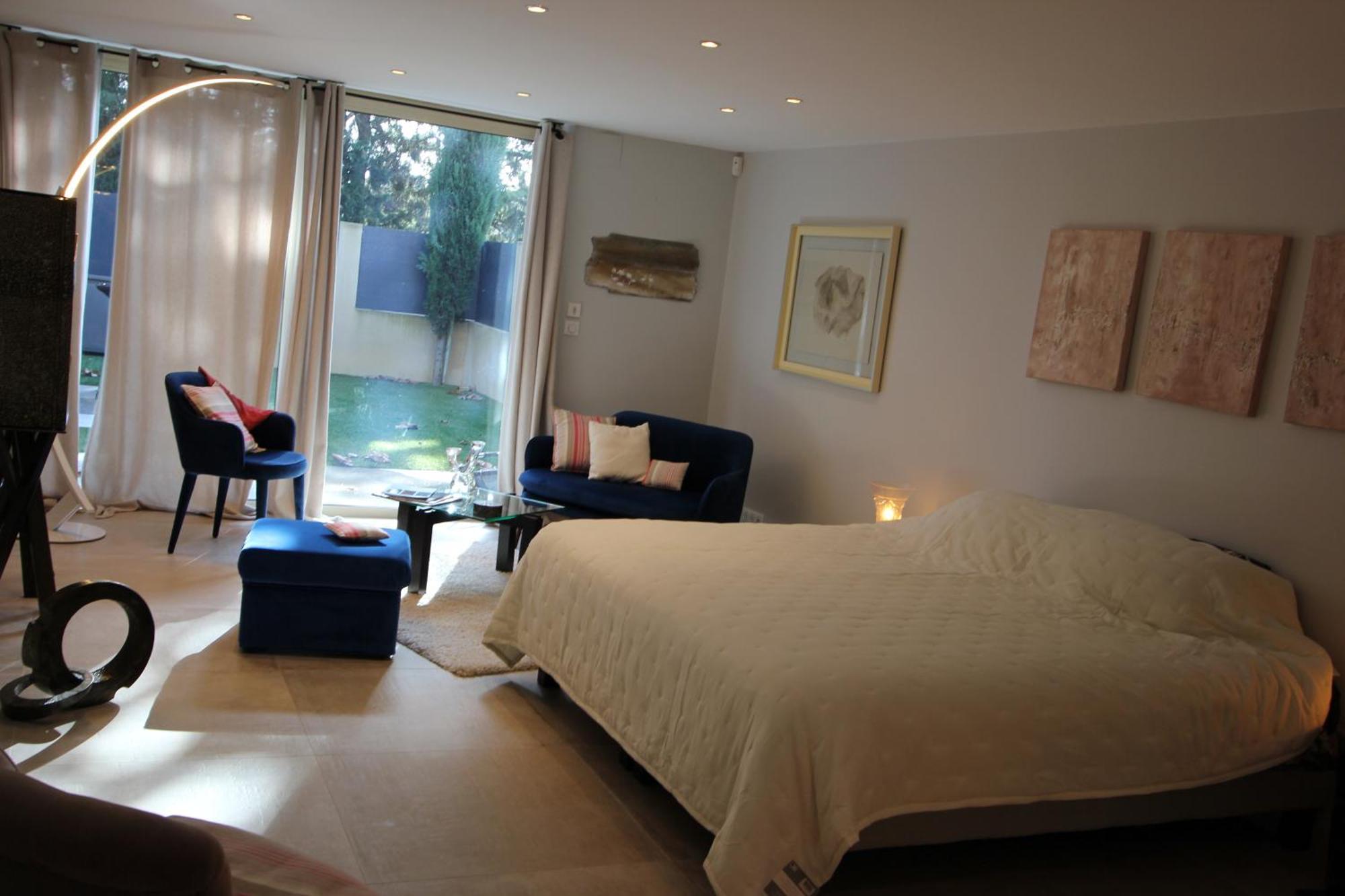 Bed and Breakfast Mas Paloma Rognonas Exterior foto
