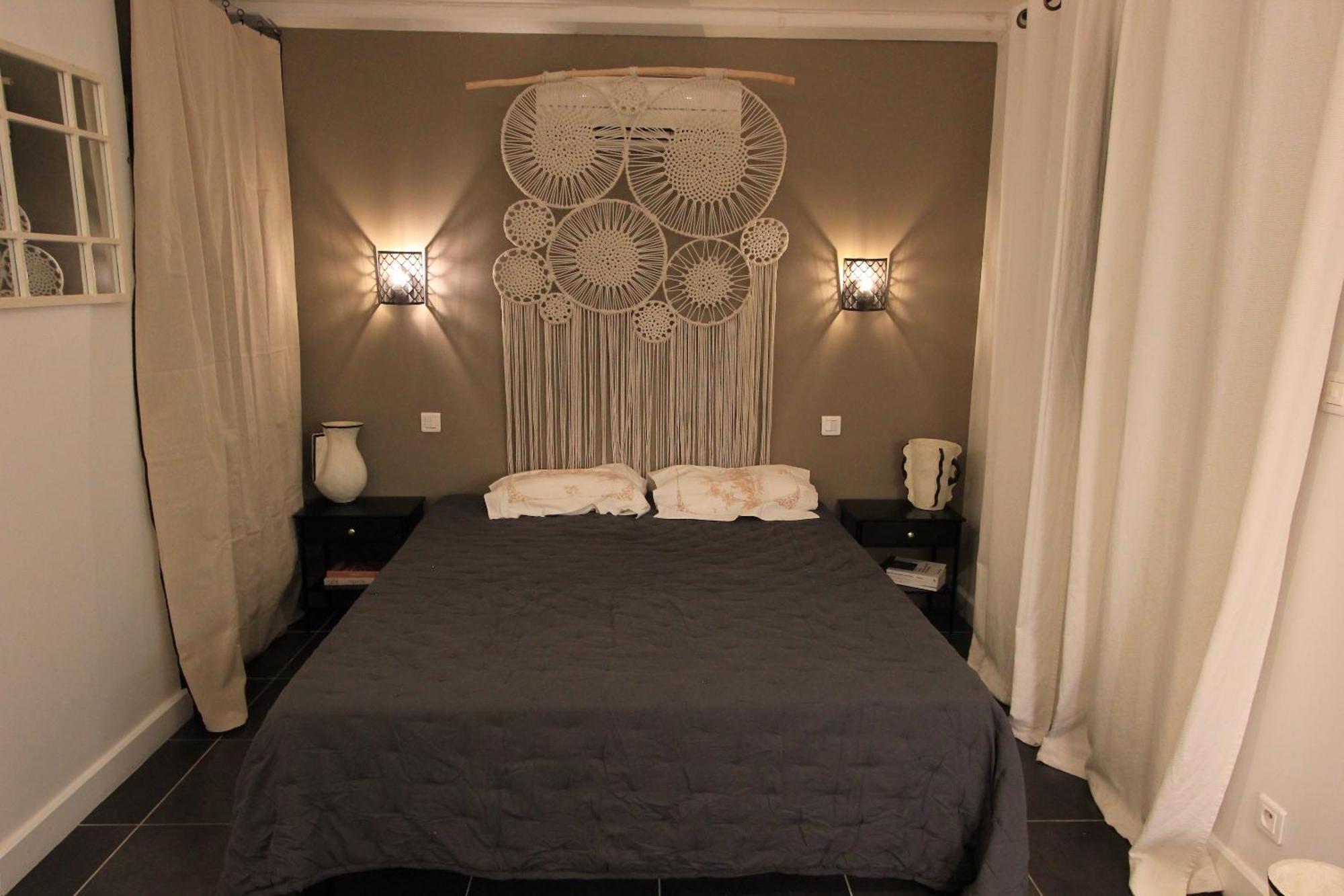 Bed and Breakfast Mas Paloma Rognonas Exterior foto